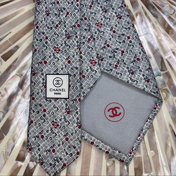 CHANEL 100% Silk Tie CC Logo Tie — Gray/Red/Black - Picture 6 of 14